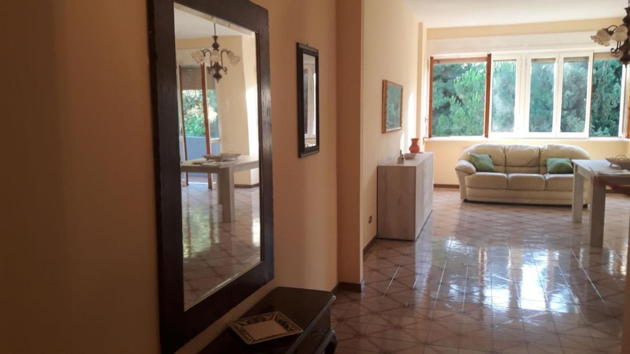 I Fiori Di Lucrezia Villa Monteroni di Lecce Luaran gambar
